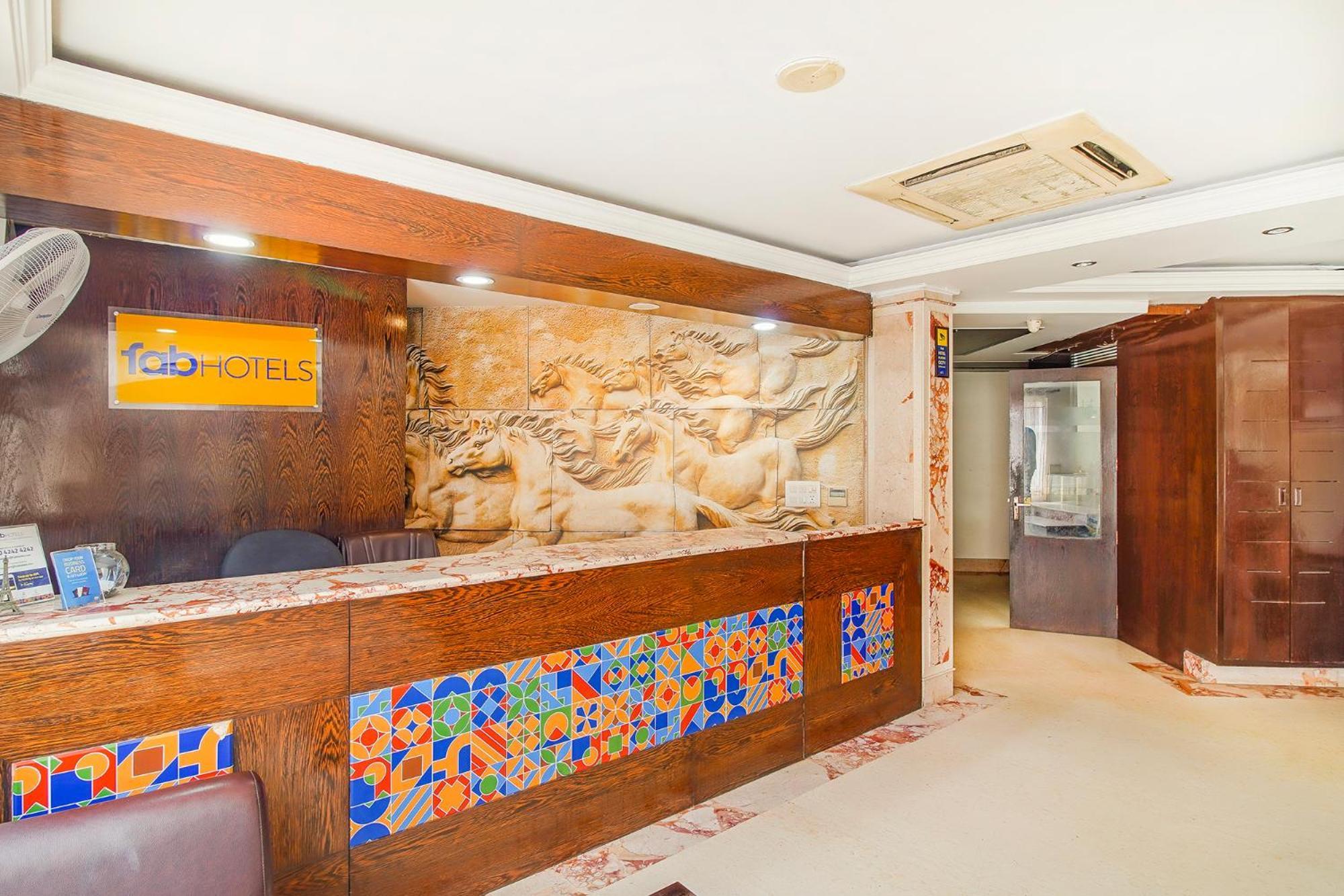 Fabhotel Marble Arch - Nr Karol Bagh Market Делхи Екстериор снимка