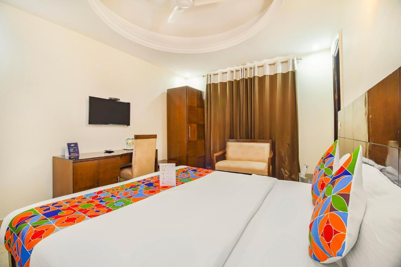 Fabhotel Marble Arch - Nr Karol Bagh Market Делхи Екстериор снимка